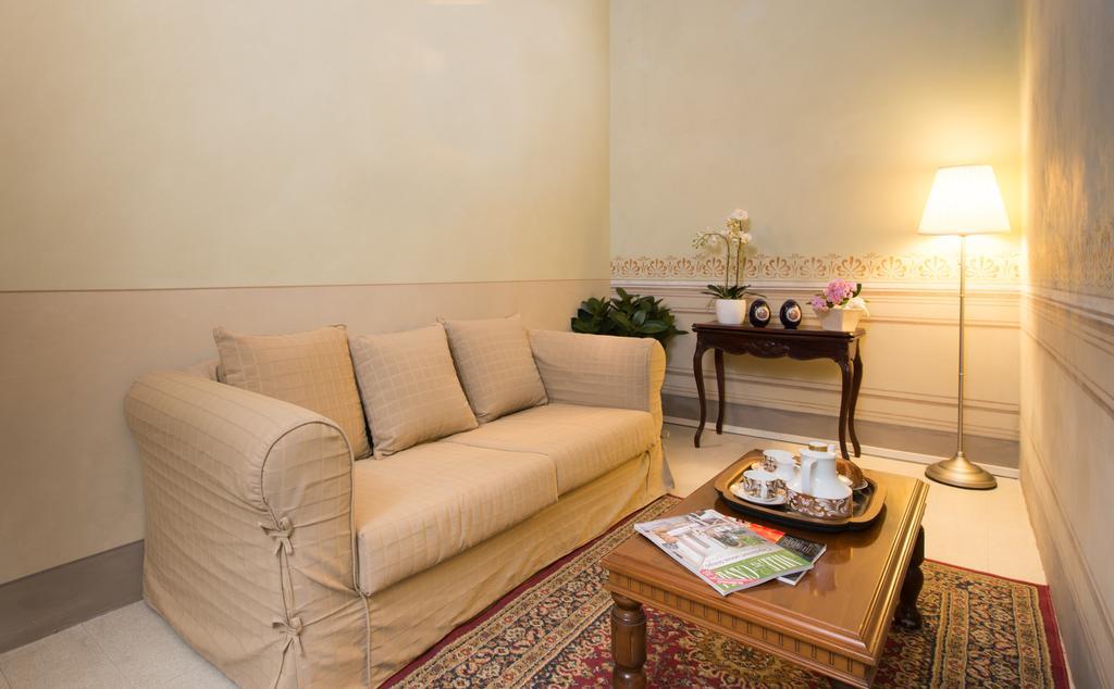 Palazzo Piazza Mazzini 4*